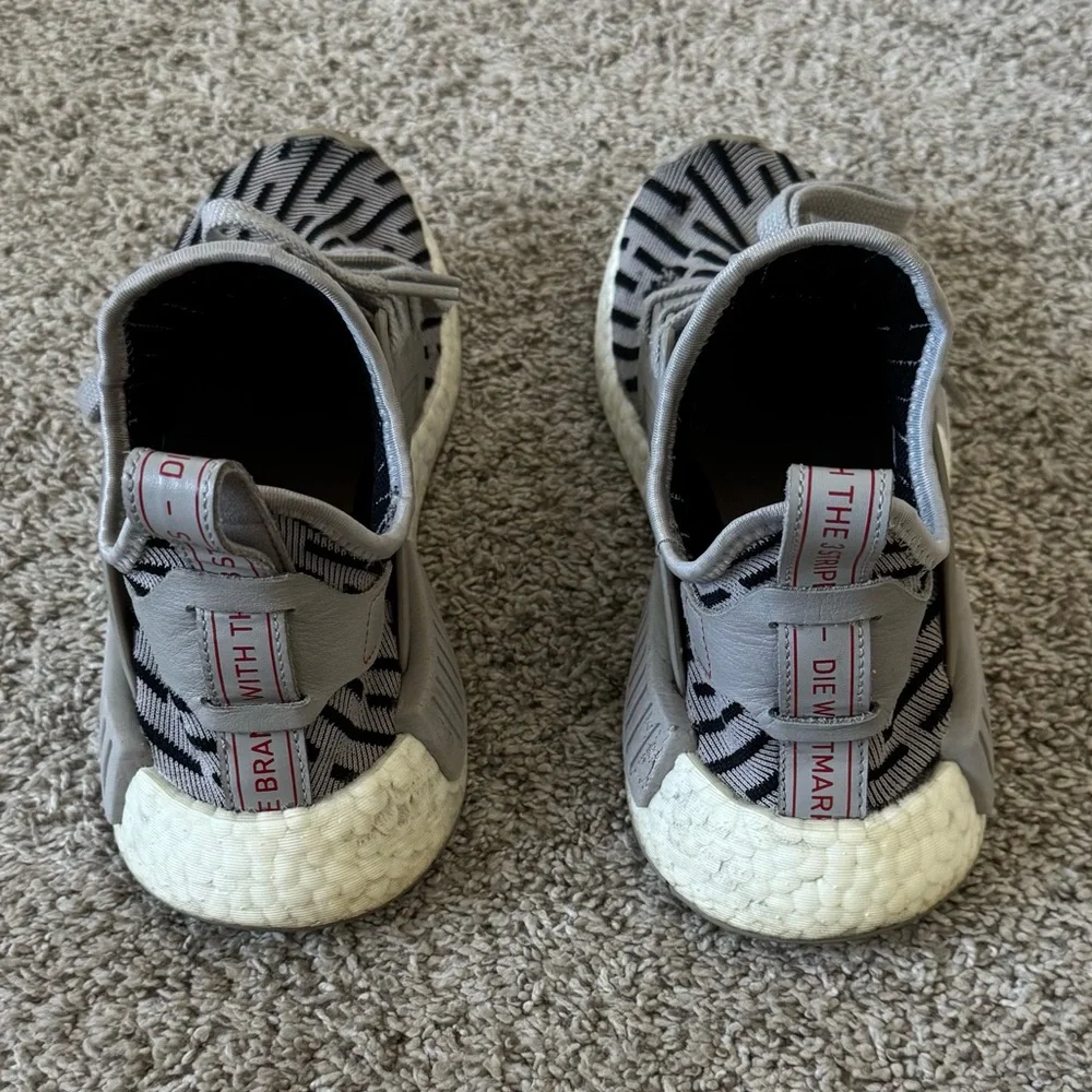 Adidas NMD R1 - Picture 5 of 9
